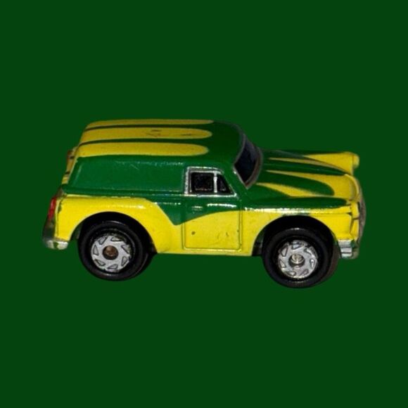 Vintage 1989 Galoob Micro Machines Surf Star Sedan Dicast Car A3 - Picture 3 of 7